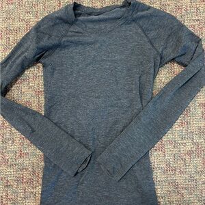 Women's Gray Long Sleeve Top